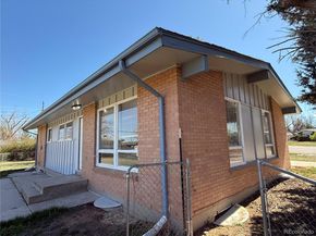 5674 W Chestnut Avenue, Littleton CO 80128