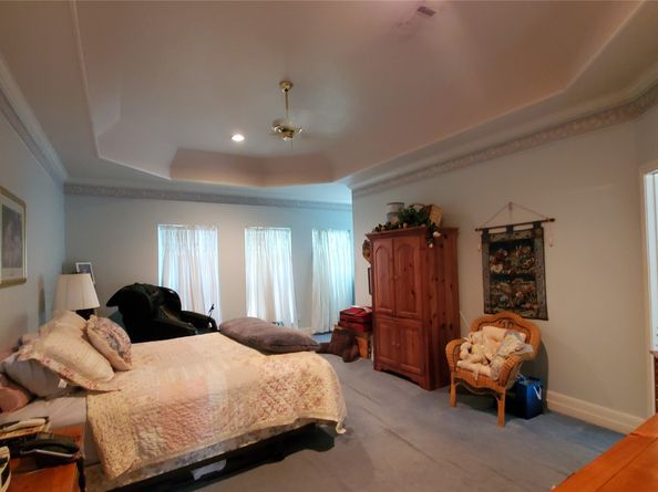 27 Thornhill Oaks Drive, Houston TX 77015