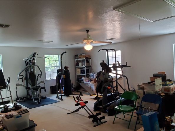 27 Thornhill Oaks Drive, Houston TX 77015