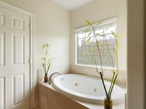 9103 Creekstone Lake Drive, Houston TX 77054