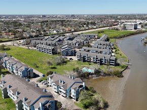 18617 Egret Bay Boulevard 1002, Webster TX 77058