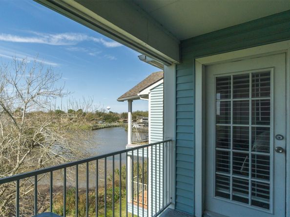 18617 Egret Bay Boulevard 1002, Webster TX 77058
