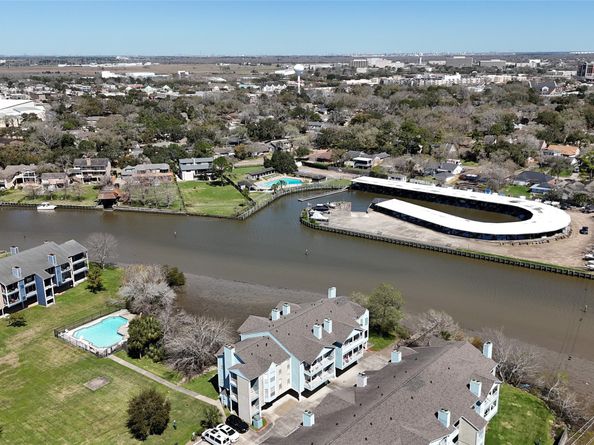 18617 Egret Bay Boulevard 1002, Webster TX 77058