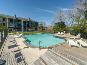 18617 Egret Bay Boulevard 1002, Webster TX 77058
