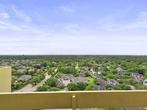 14655 Champion Forest Drive 1802, Houston TX 77069