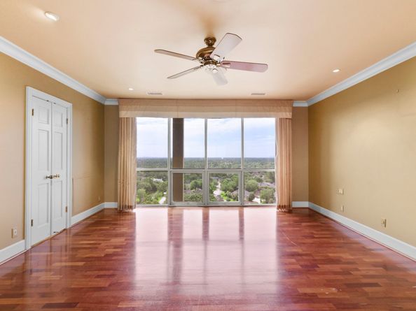 14655 Champion Forest Drive 1802, Houston TX 77069