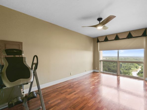 14655 Champion Forest Drive 1802, Houston TX 77069