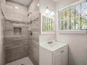 5219 Myrtlewood Street, Houston TX 77033