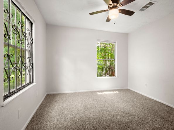 5219 Myrtlewood Street, Houston TX 77033