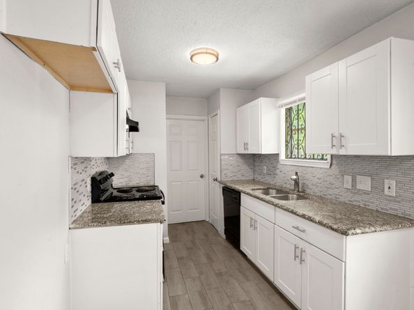 5219 Myrtlewood Street, Houston TX 77033