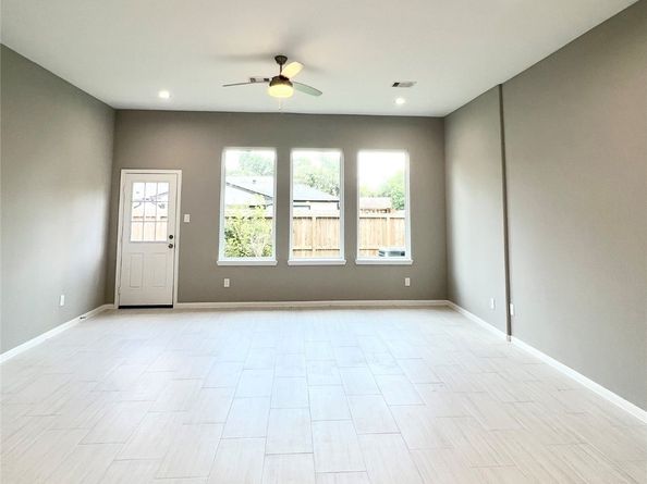 153 Treasure Drive, Houston TX 77076