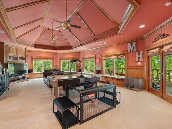 205 Grogans Point Road, The Woodlands TX 77380