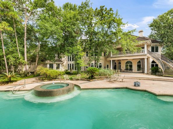 205 Grogans Point Road, The Woodlands TX 77380