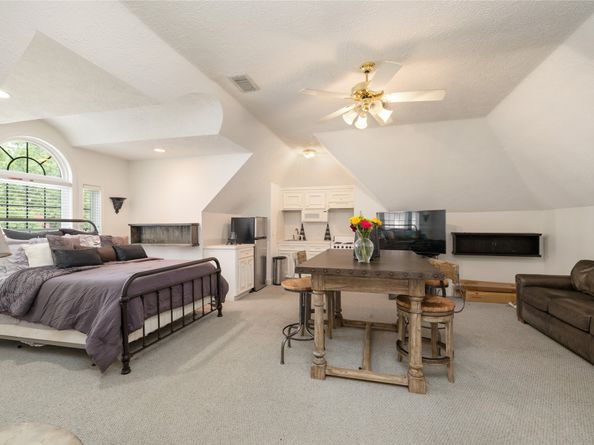 205 Grogans Point Road, The Woodlands TX 77380
