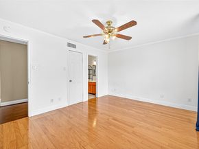 7693 Cambridge Street 7691, Houston TX 77054