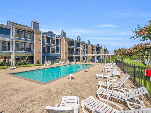 18511 Egret Bay Boulevard 502, Webster TX 77058