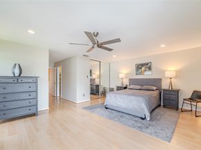 1914 Augusta Drive 15, Houston TX 77057