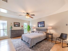 1914 Augusta Drive 15, Houston TX 77057