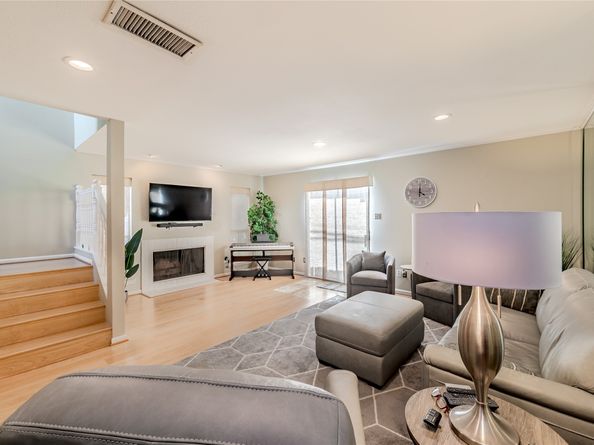 1914 Augusta Drive 15, Houston TX 77057