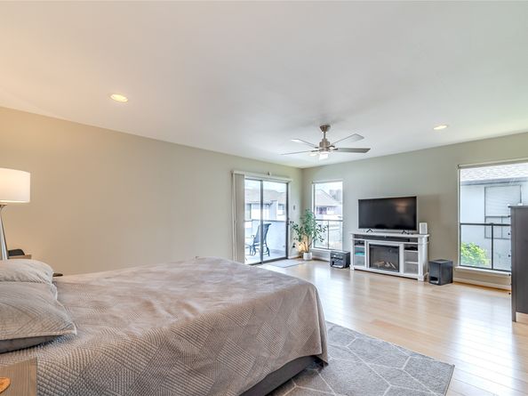 1914 Augusta Drive 15, Houston TX 77057