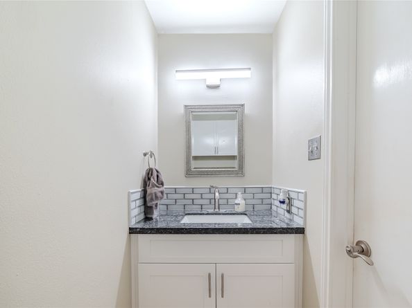 1914 Augusta Drive 15, Houston TX 77057