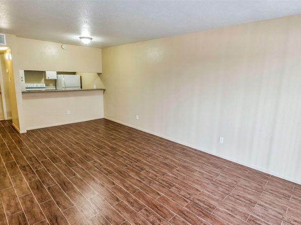 3035 Walnut Bend Lane 35, Houston TX 77042