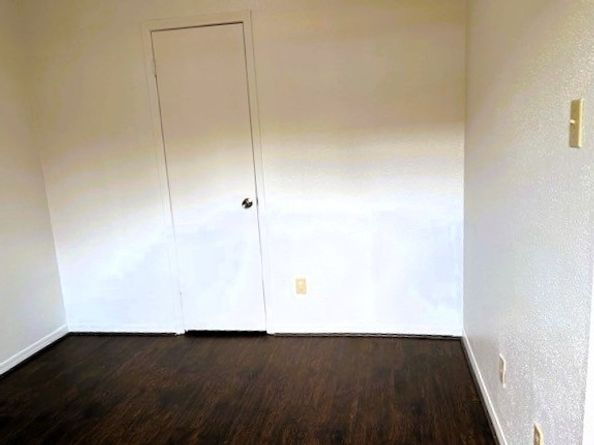 1818 Augusta Drive 21, Houston TX 77057