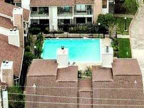 1818 Augusta Drive 21, Houston TX 77057