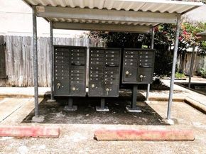 1818 Augusta Drive 21, Houston TX 77057