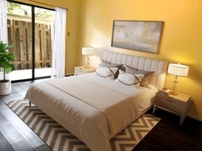 1818 Augusta Drive 21, Houston TX 77057