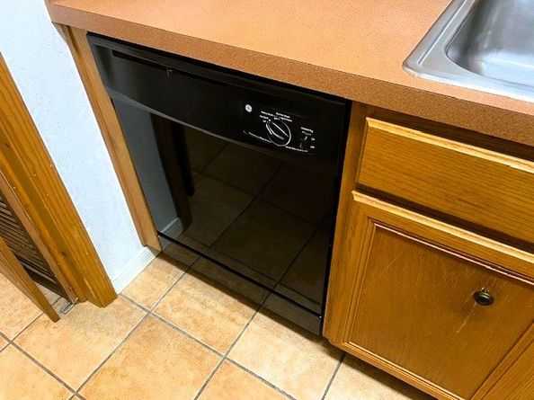 1818 Augusta Drive 21, Houston TX 77057