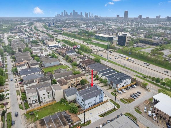 5240 Cornish B, Houston TX 77007