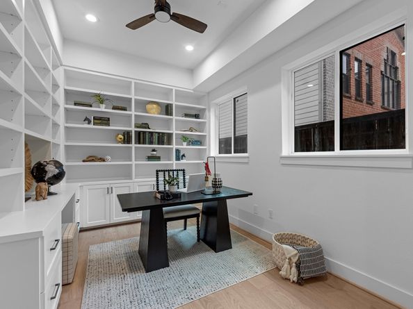 5240 Cornish B, Houston TX 77007