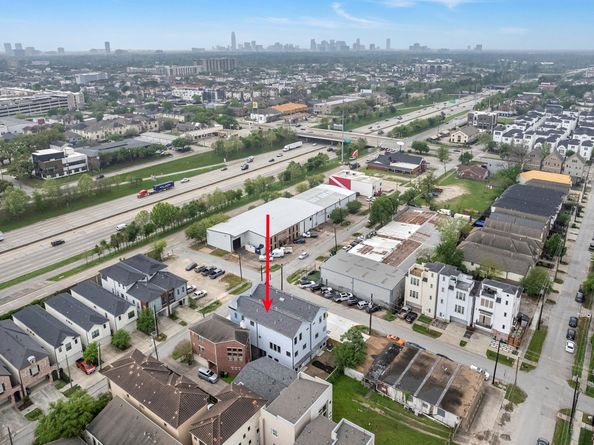 5240 Cornish B, Houston TX 77007