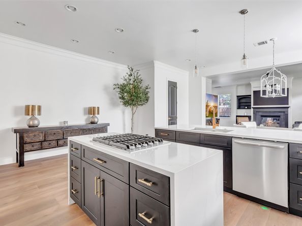 5406 Darling Street A, Houston TX 77007