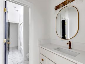 5406 Darling Street A, Houston TX 77007