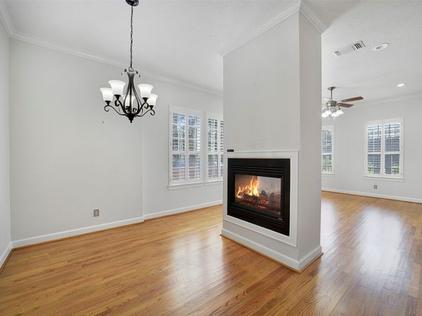 1108 W 22nd Street, Houston TX 77008