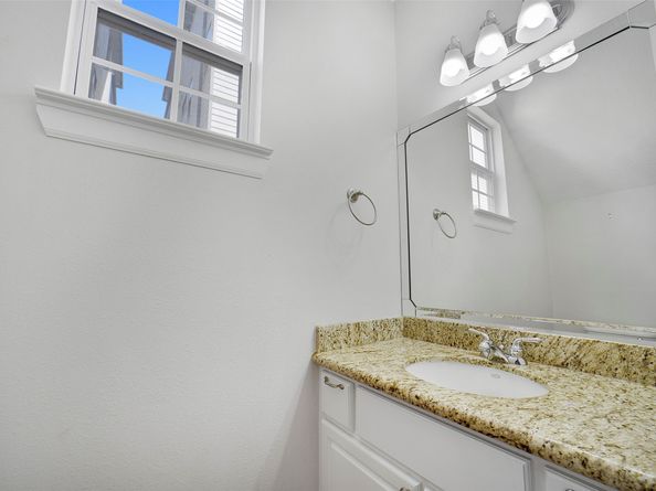 1108 W 22nd Street, Houston TX 77008