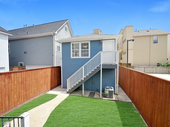 1108 W 22nd Street, Houston TX 77008
