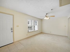 1108 W 22nd Street, Houston TX 77008