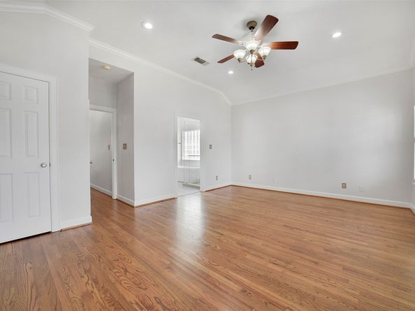 1108 W 22nd Street, Houston TX 77008