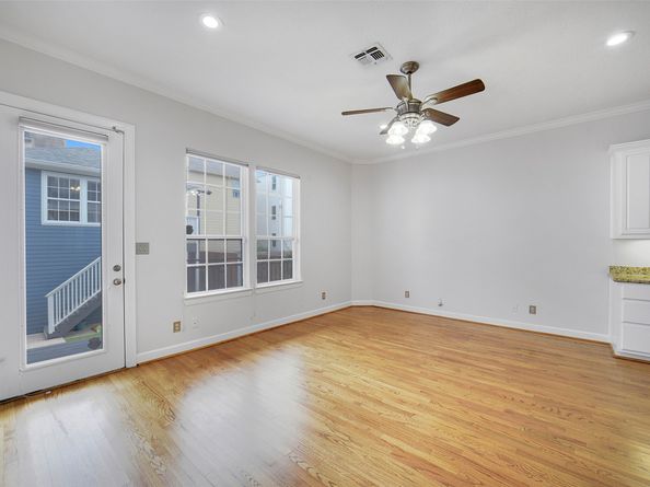 1108 W 22nd Street, Houston TX 77008
