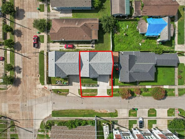 713 James Street, Houston TX 77009