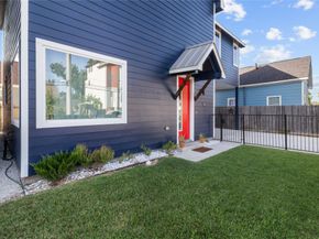 713 James Street, Houston TX 77009