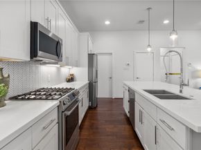 713 James Street, Houston TX 77009