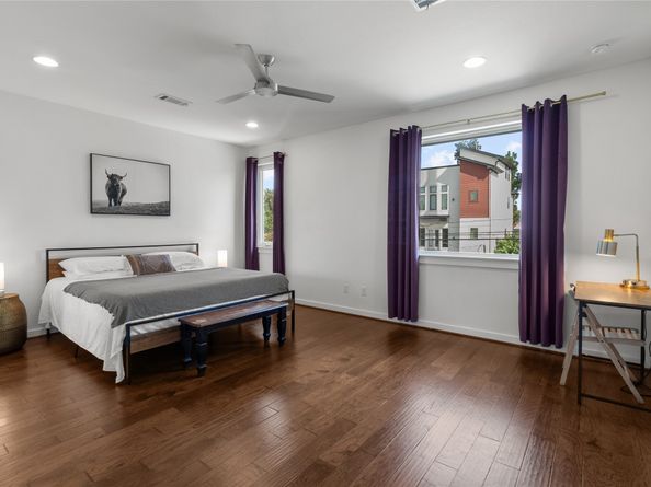 713 James Street, Houston TX 77009