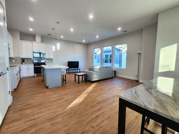 615 Northew Street K, Houston TX 77091