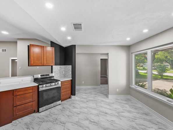 16026 Beechnut Street, Houston TX 77083