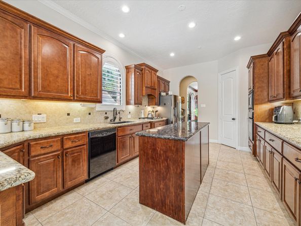 1015 W 41st Street, Houston TX 77018