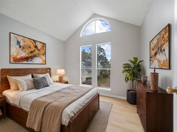 3317 Golden Trails Drive 802, Houston TX 77345